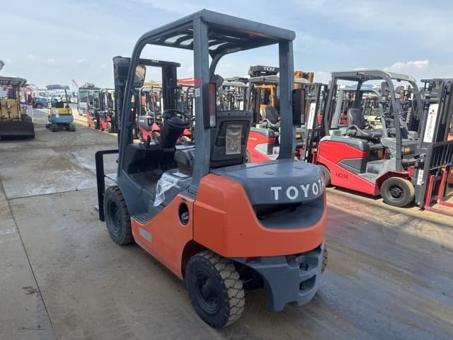 Forklift — Auction (lot 8456-12006)