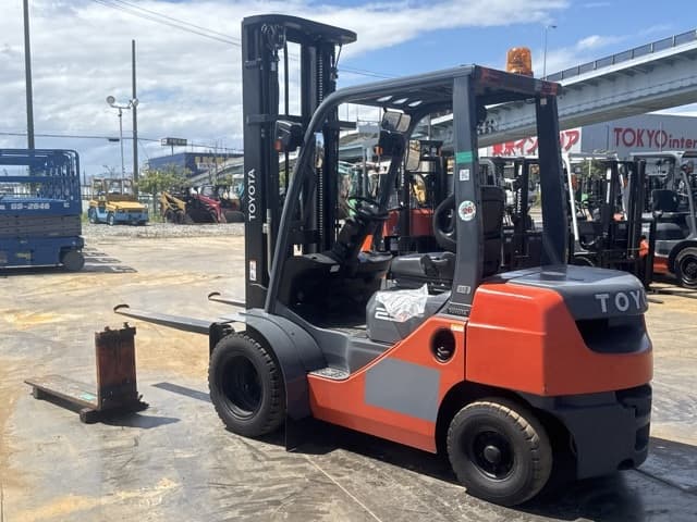 Forklift — Auction (lot 8456-12007)