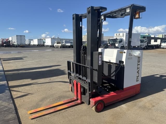 Reach Forklift — Auction (lot 8456-12008)