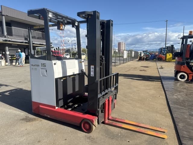 Reach Forklift — Auction (lot 8456-12008)