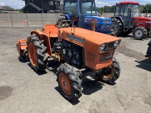 Tractor — Auction (lot 8456-1201)
