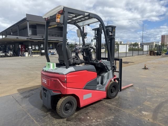 Battery Forklift — Auction (lot 8456-12010)