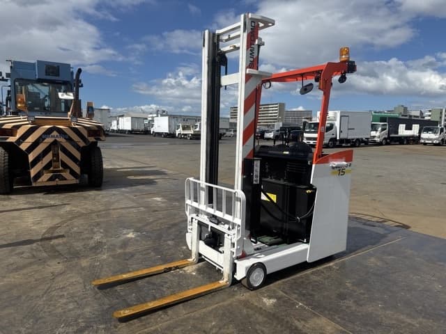 Reach Forklift — Auction (lot 8456-12014)