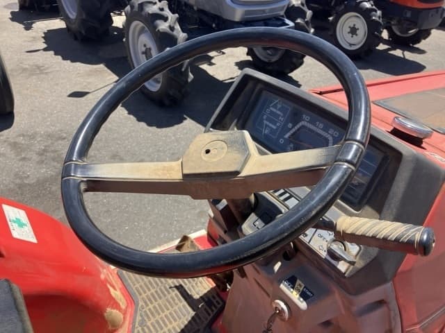 Tractor — Auction (lot 8456-1202)