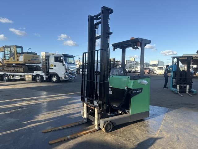 Reach Forklift — Auction (lot 8456-12021)