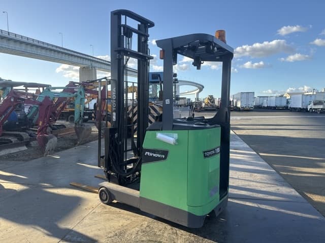 Reach Forklift — Auction (lot 8456-12021)