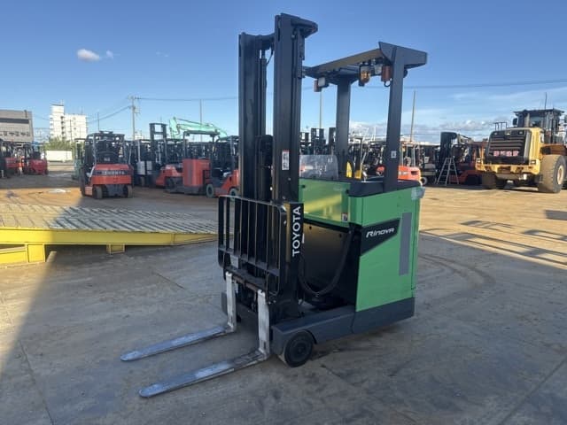 Reach Forklift — Auction (lot 8456-12023)