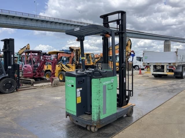 Reach Forklift — Auction (lot 8456-12025)