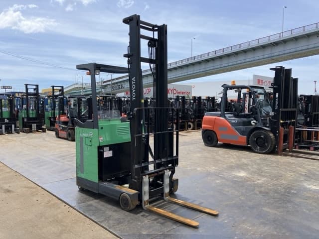 Reach Forklift — Auction (lot 8456-12026)