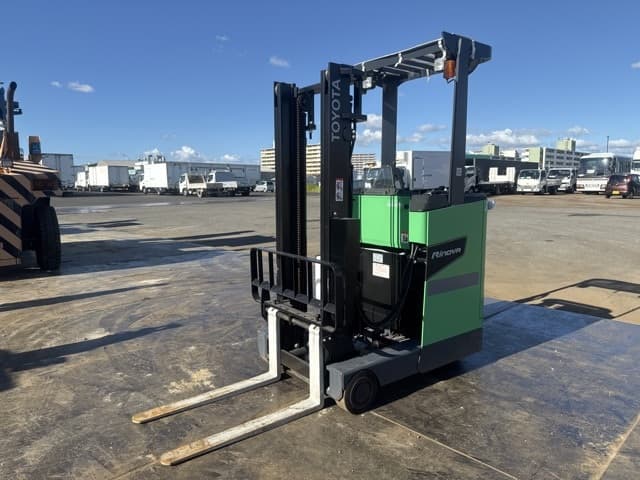 Reach Forklift — Auction (lot 8456-12029)