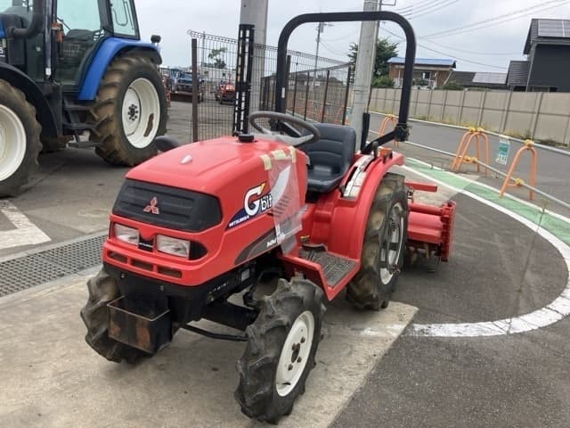 Tractor — Auction (lot 8456-1203)