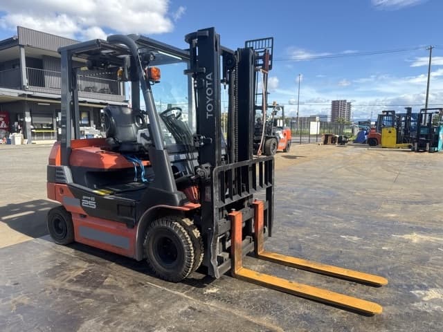 Battery Forklift — Auction (lot 8456-12030)
