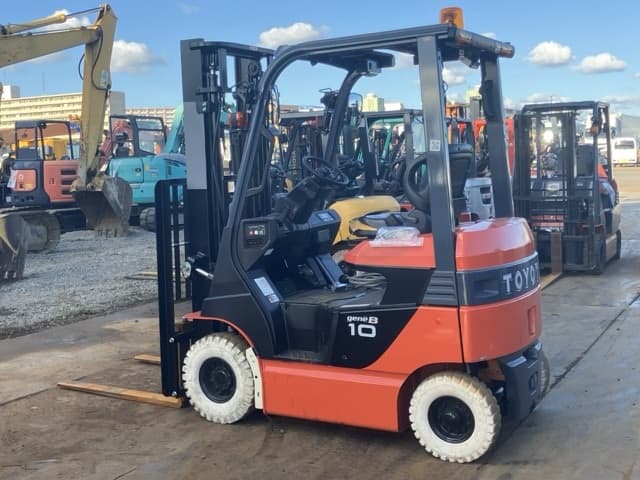Battery Forklift — Auction (lot 8456-12032)