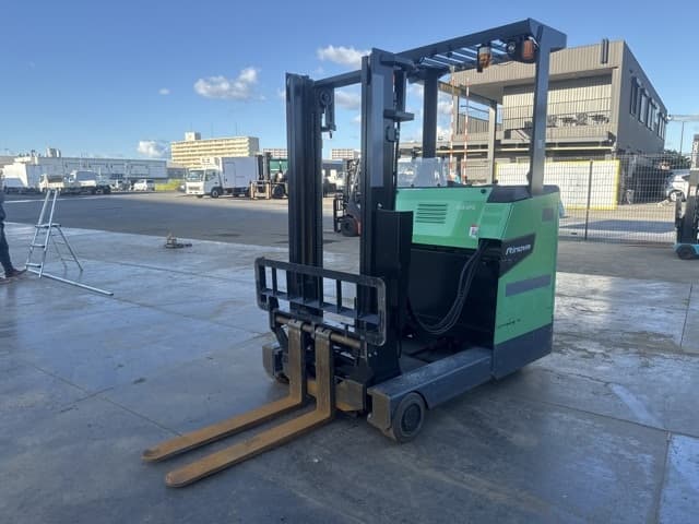Reach Forklift — Auction (lot 8456-12036)