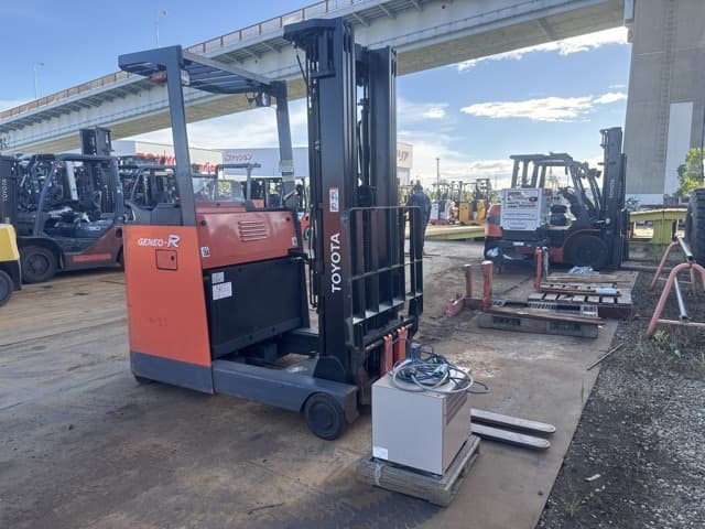 Reach Forklift — Auction (lot 8456-12037)
