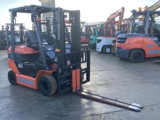 Battery Forklift — Auction (lot 8456-12038)