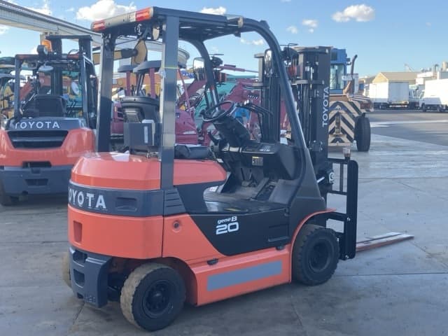 Battery Forklift — Auction (lot 8456-12038)
