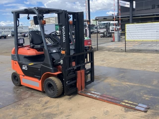 Battery Forklift — Auction (lot 8456-12039)