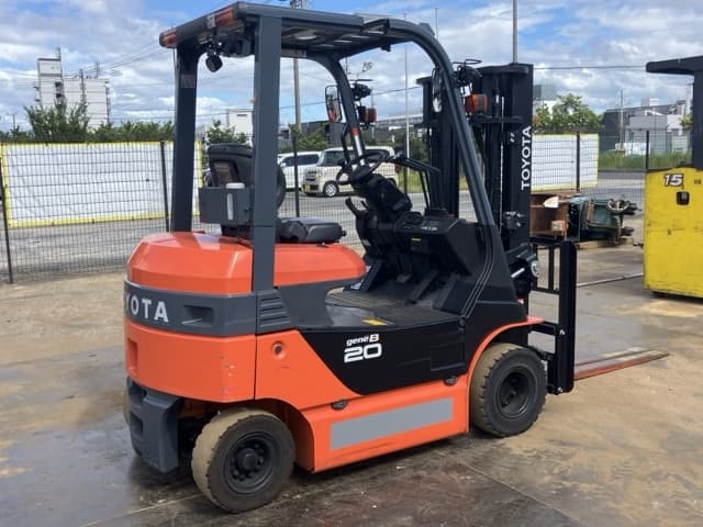 Battery Forklift — Auction (lot 8456-12039)
