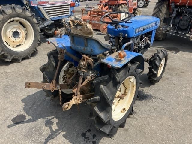 Tractor — Auction (lot 8456-1207)