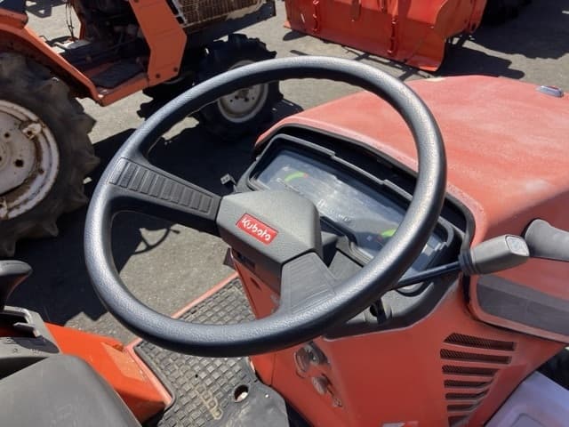 Tractor — Auction (lot 8456-1209)