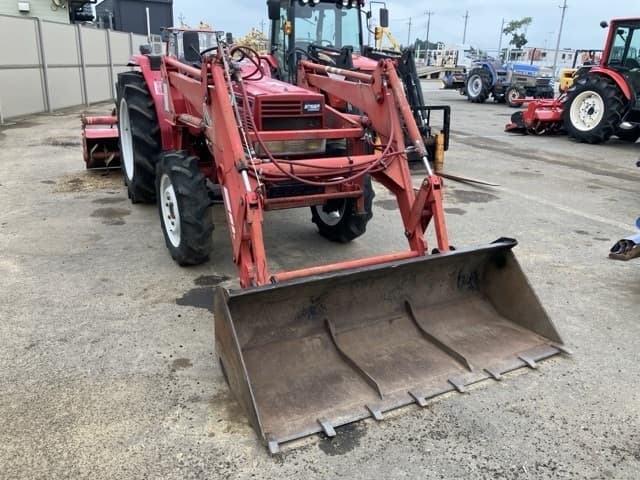 Tractor — Auction (lot 8456-1210)