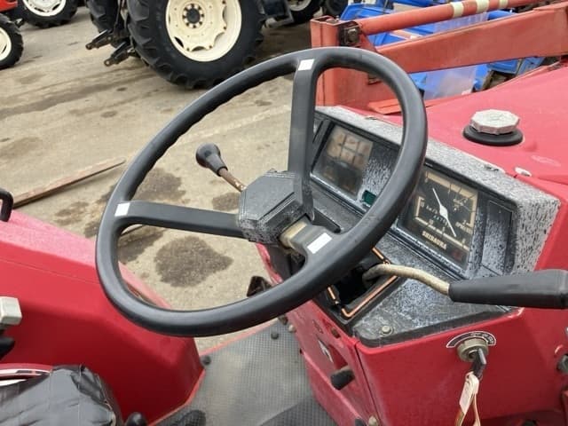 Tractor — Auction (lot 8456-1210)
