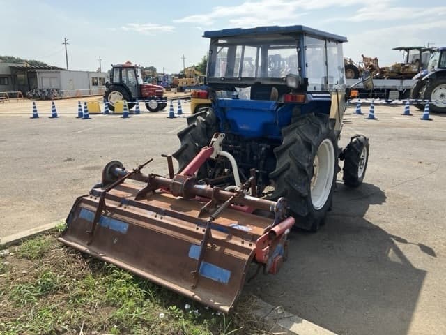 Tractor — Auction (lot 8456-1218)