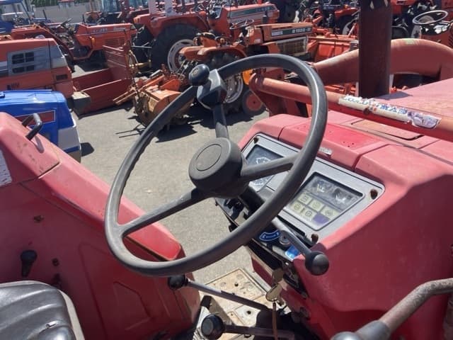 Tractor — Auction (lot 8456-1220)