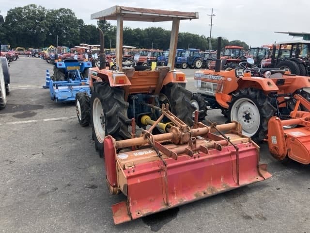 Tractor — Auction (lot 8456-1223)