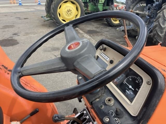 Tractor — Auction (lot 8456-1223)