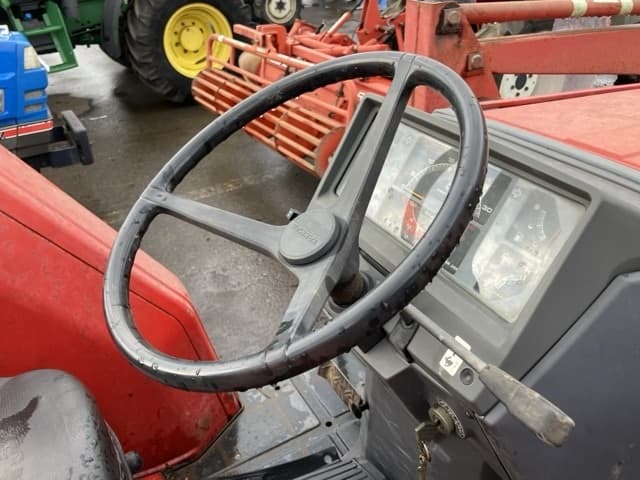 Tractor — Auction (lot 8456-1225)