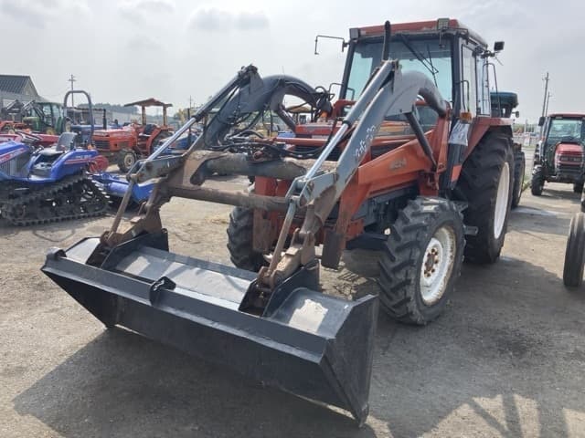 Tractor — Auction (lot 8456-1226)