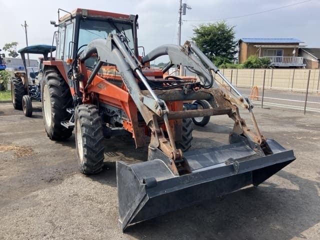 Tractor — Auction (lot 8456-1226)