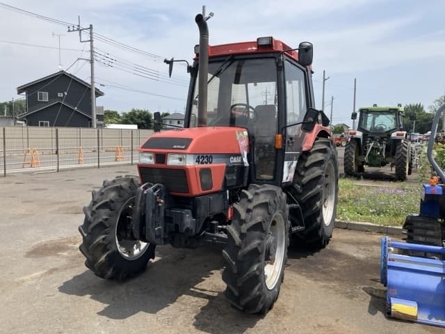 Tractor — Auction (lot 8456-1227)