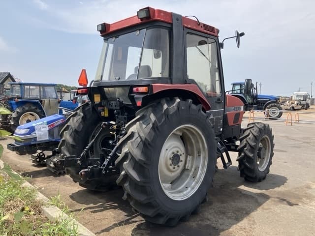 Tractor — Auction (lot 8456-1227)