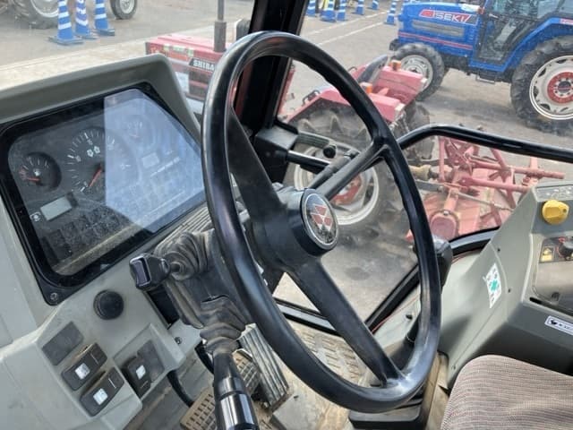 Tractor — Auction (lot 8456-1228)