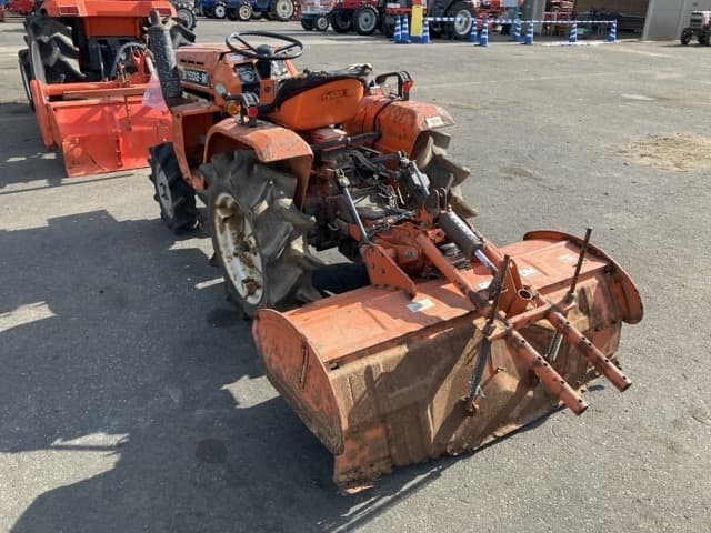 Tractor — Auction (lot 8456-1232)
