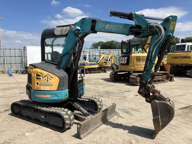 MINI EXCAVATOR — Auction (lot 8456-124)