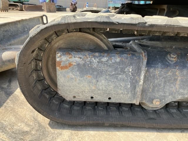 MINI EXCAVATOR — Auction (lot 8456-124)