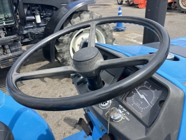 Tractor — Auction (lot 8456-1254)