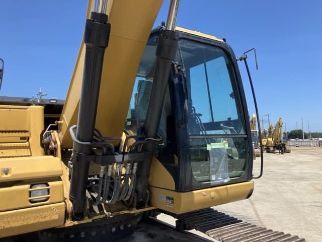 EXCAVATOR — Auction (lot 8456-128)