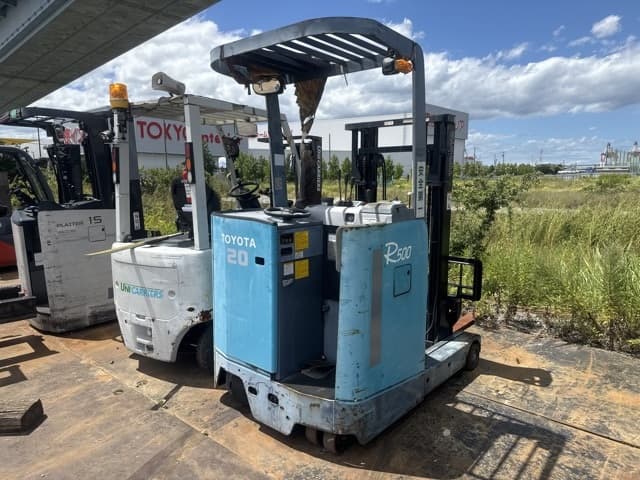 Reach Forklift — Auction (lot 8456-12801)