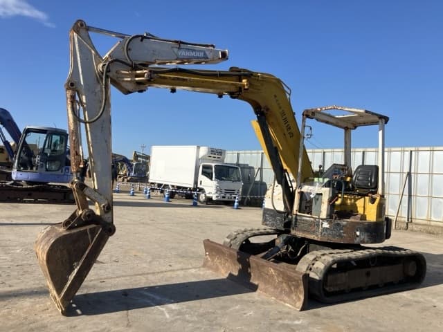 MINI EXCAVATOR — Auction (lot 8456-133)