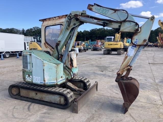 MINI EXCAVATOR — Auction (lot 8456-141)