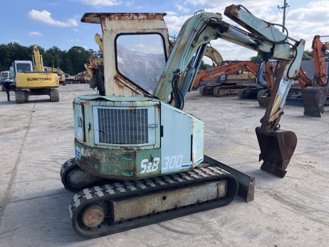MINI EXCAVATOR — Auction (lot 8456-141)
