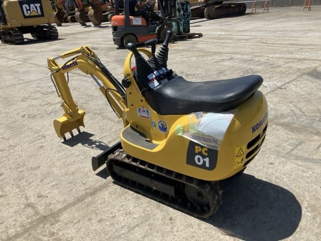 MINI EXCAVATOR — Auction (lot 8456-143)