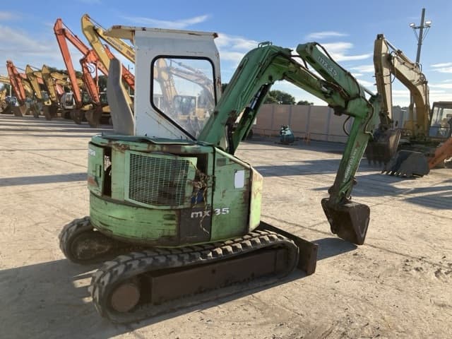 MINI EXCAVATOR — Auction (lot 8456-144)