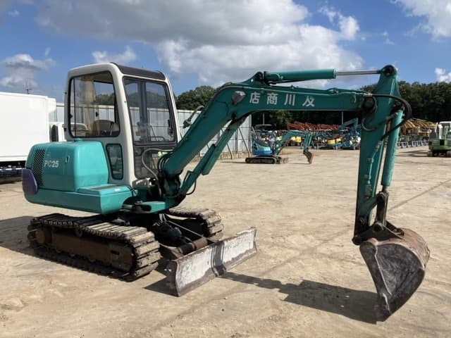 MINI EXCAVATOR — Auction (lot 8456-146)