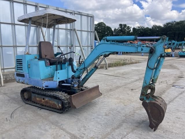 MINI EXCAVATOR — Auction (lot 8456-147)
